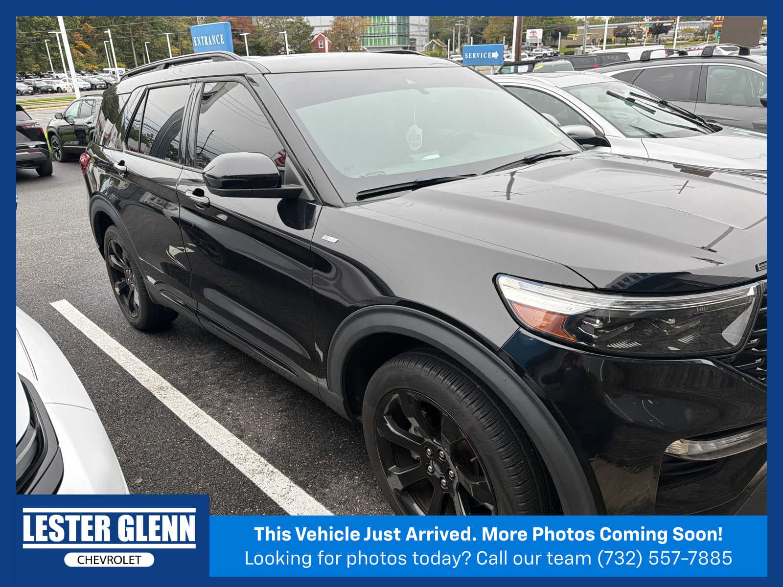 2023 Ford Explorer ST-Line — photo 1 of 10