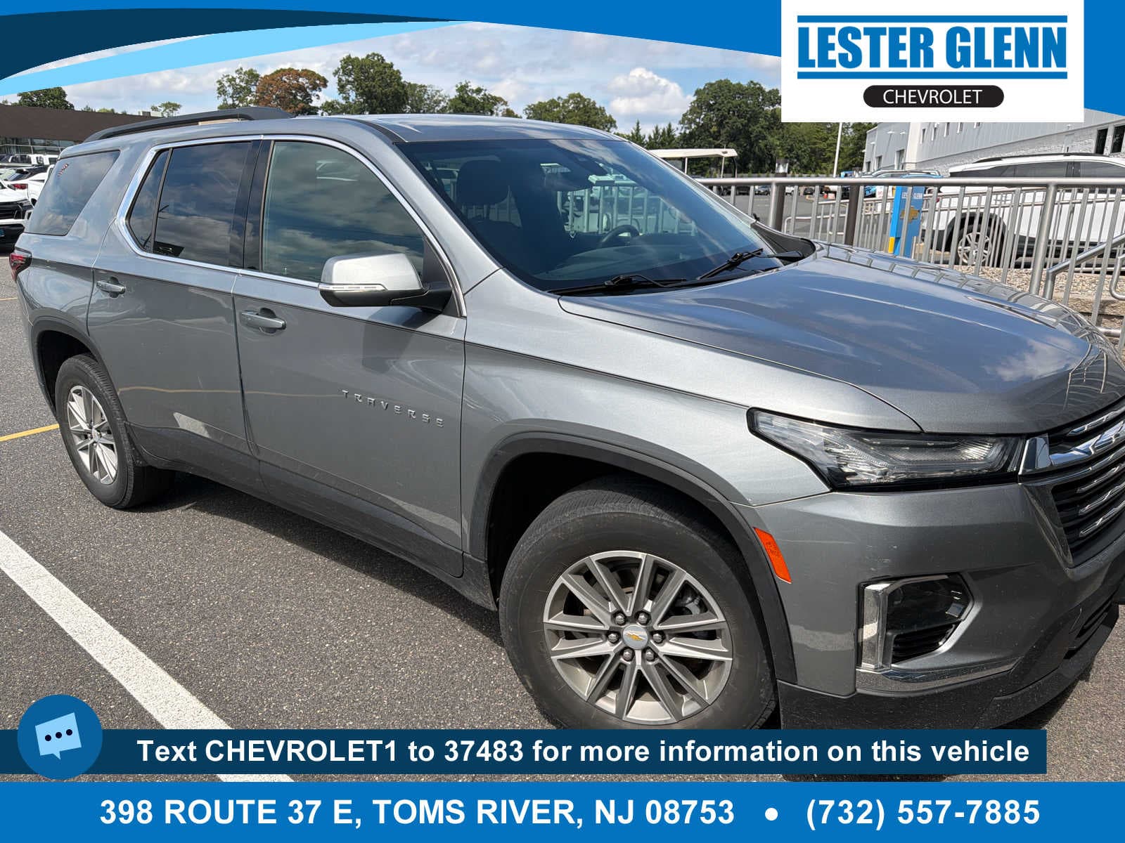 2023 Chevrolet Traverse LT Cloth — photo 1 of 11