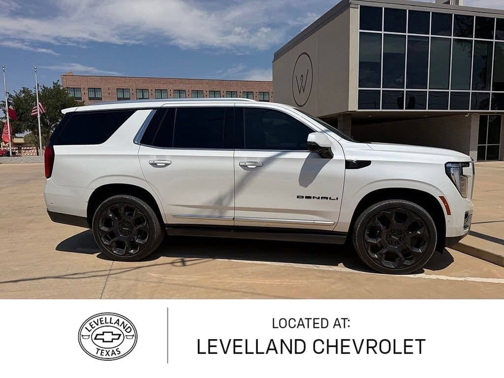 2025 GMC Yukon Denali — photo 1 of 15