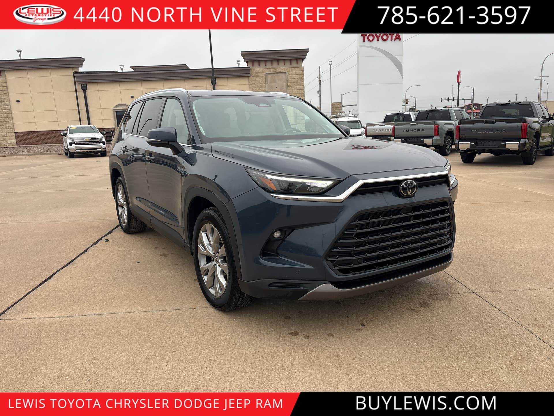 2024 Toyota Grand Highlander Base — photo 1 of 20