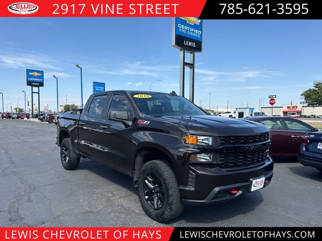 2019 Chevrolet Silverado 1500 Custom Trail Boss — photo 1 of 19