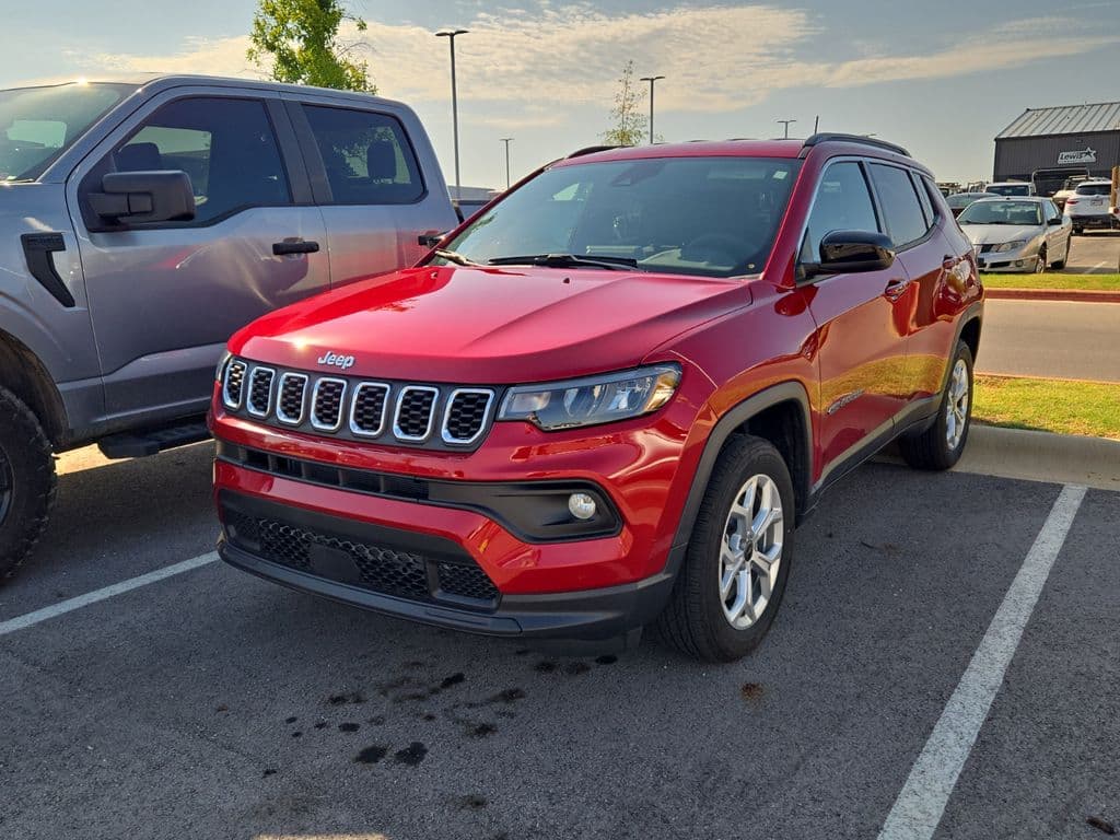 2025 Jeep Compass Latitude — photo 1 of 6