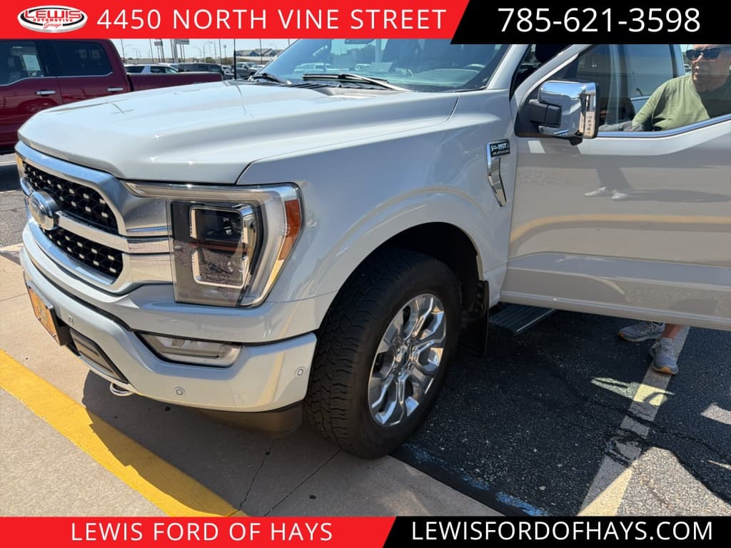 2023 Ford F-150 Platinum — photo 1 of 2