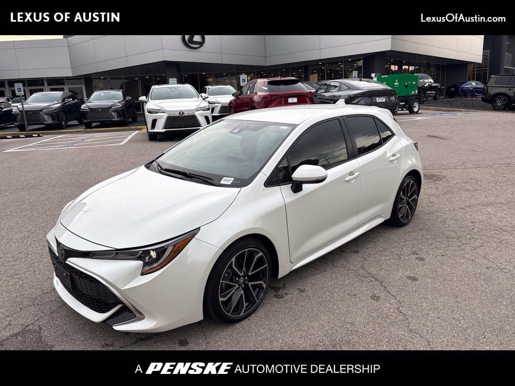 2019 Toyota Corolla Hatchback XSE — photo 1 of 20