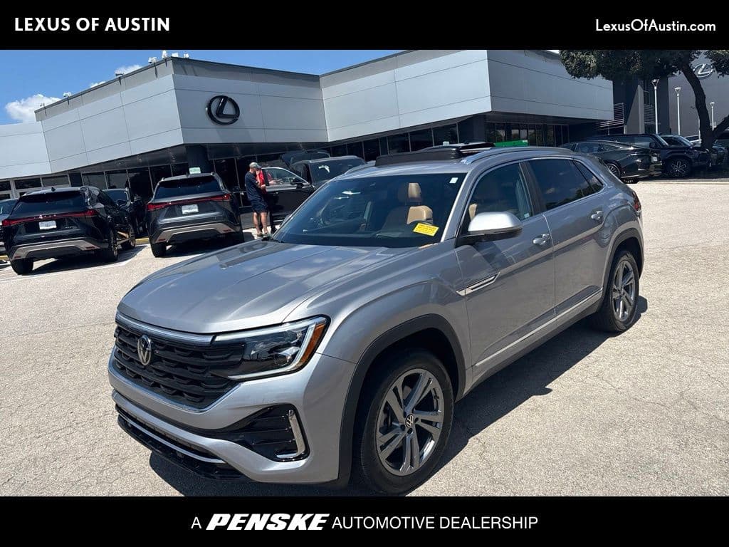 2024 Volkswagen Atlas Cross Sport 2.0T SEL R-Line — photo 1 of 21