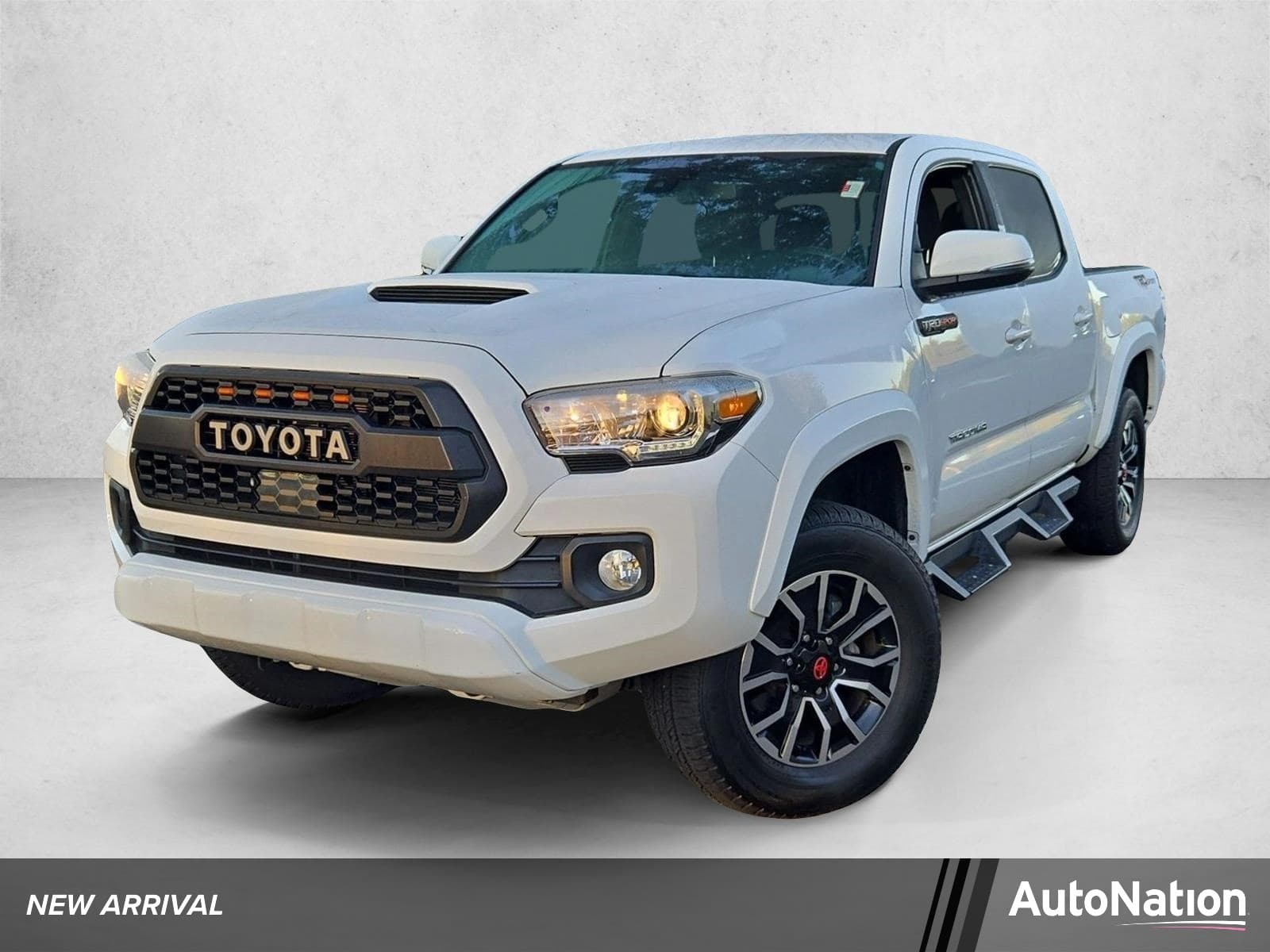 2022 Toyota Tacoma 2WD Base — photo 1 of 15