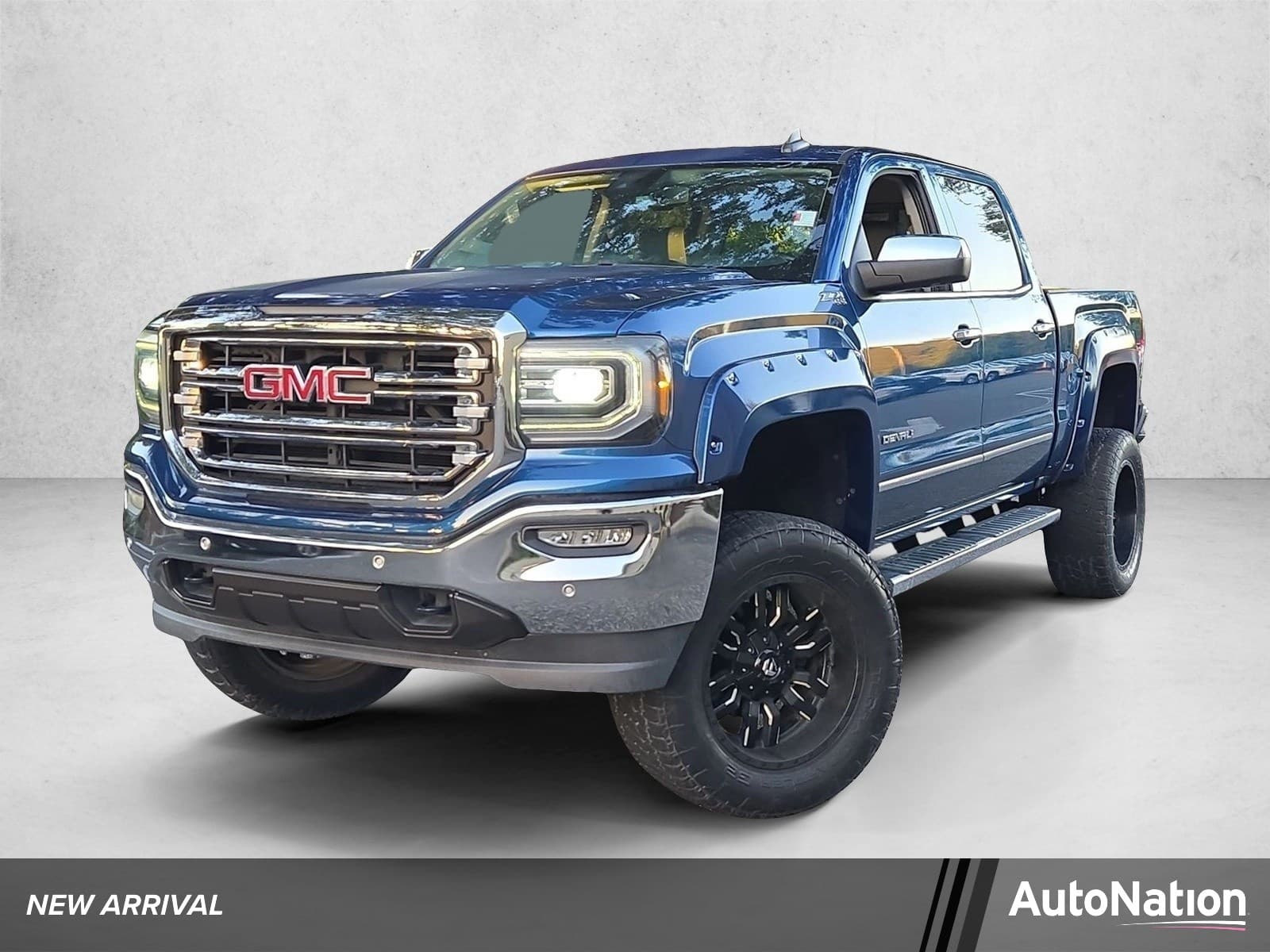 2018 GMC Sierra 1500 SLT — photo 1 of 15
