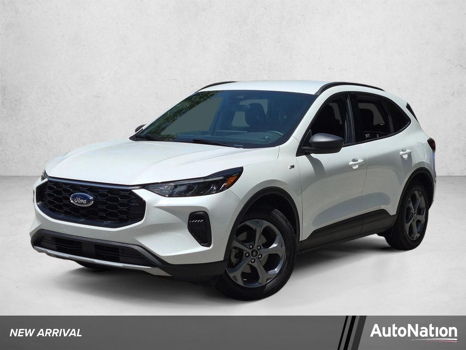 2025 Ford Escape ST-Line — photo 1 of 18