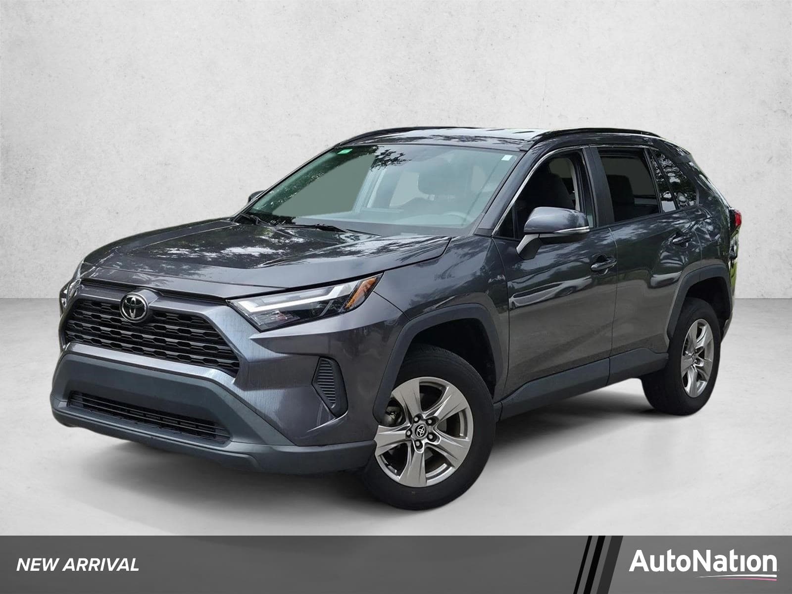 2023 Toyota RAV4 XLE — photo 1 of 18