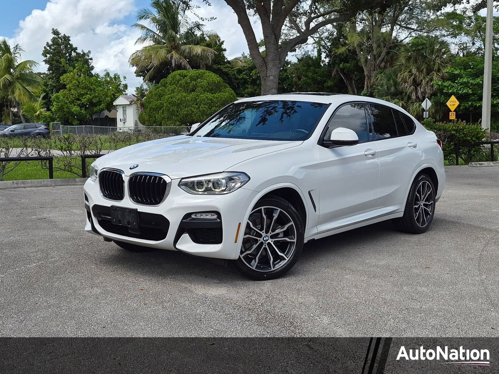 2019 BMW X4 xDrive30i — photo 1 of 20
