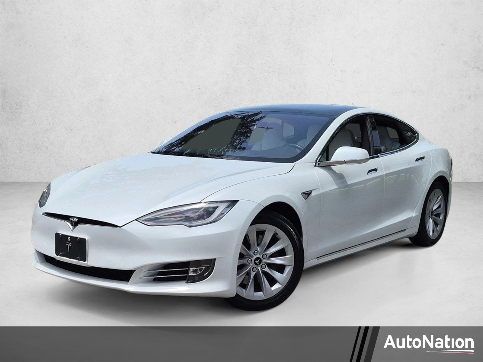 2020 Tesla Model S Long Range — photo 1 of 24