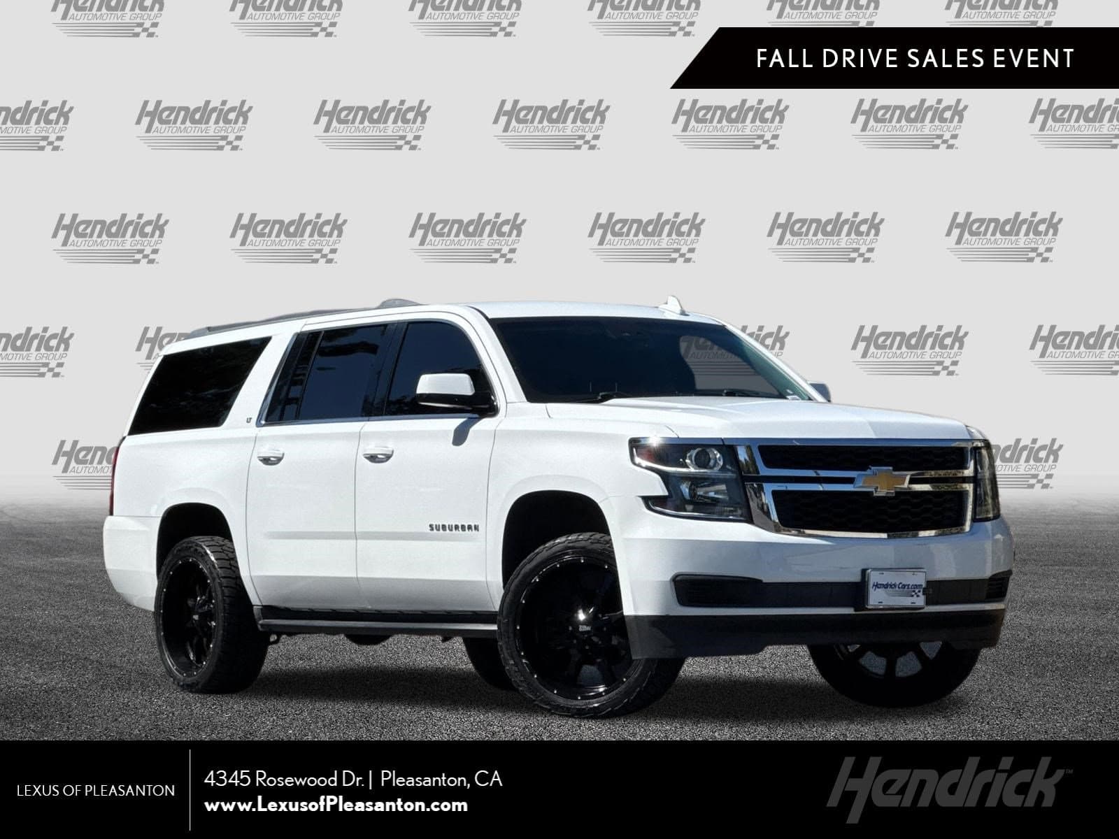 2019 Chevrolet Suburban LT — photo 1 of 40