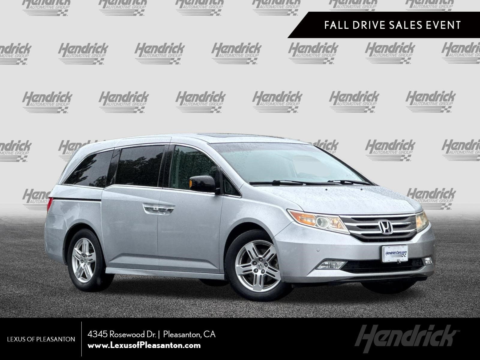 2012 Honda Odyssey Touring — photo 1 of 41