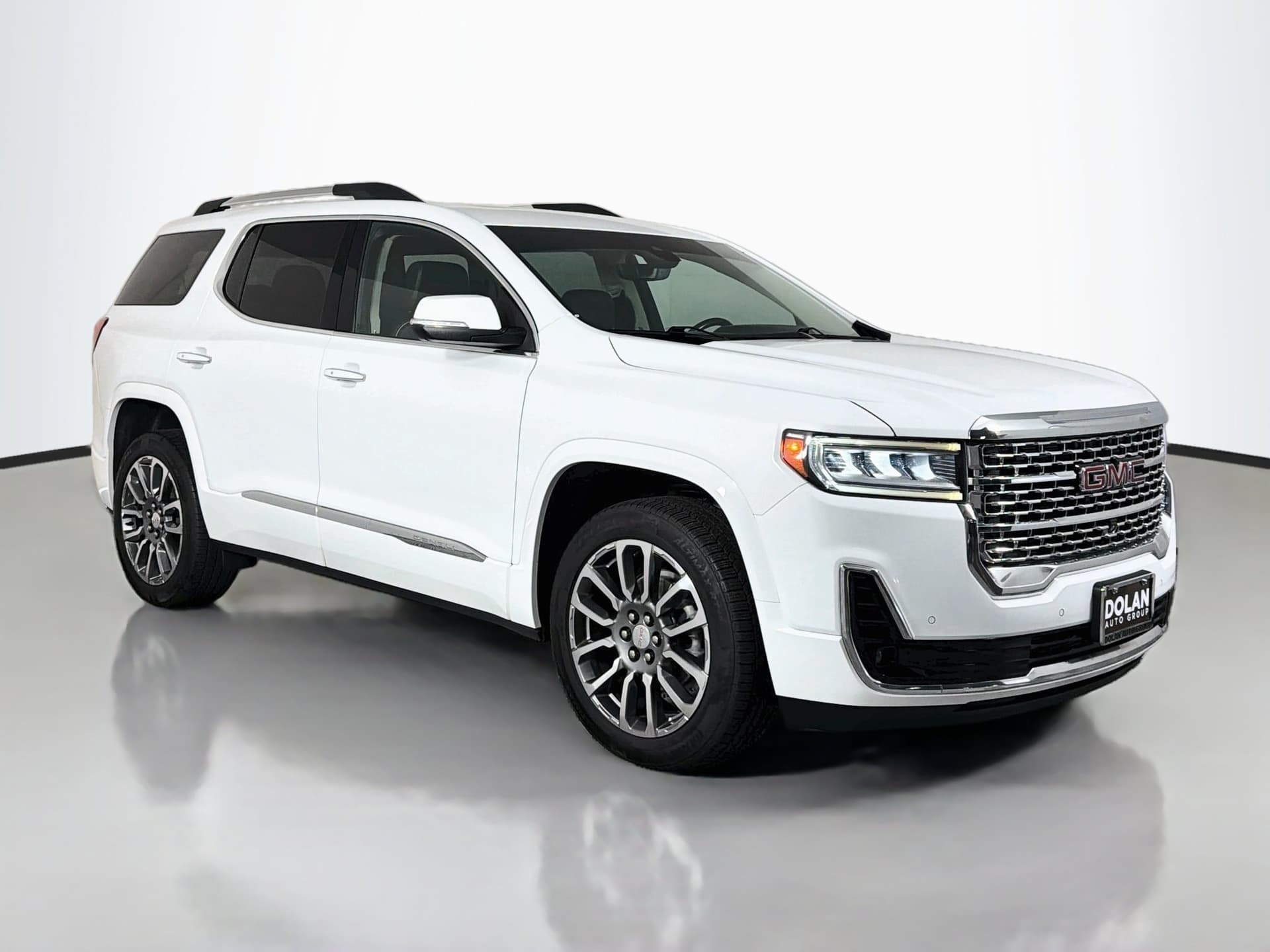 2022 GMC Acadia Denali — photo 1 of 39
