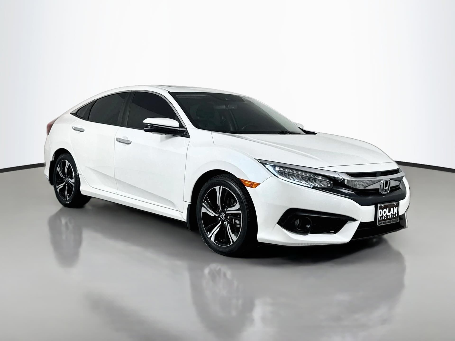 2016 Honda Civic Sedan Touring — photo 1 of 37