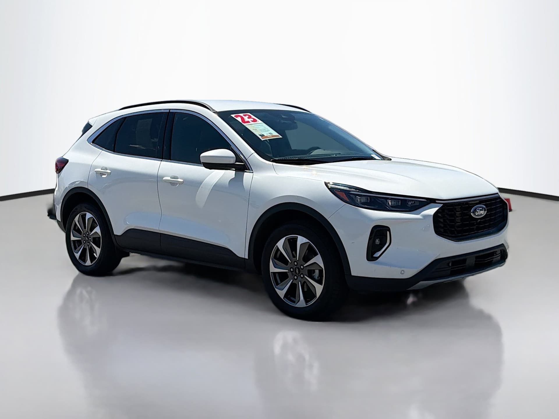 2023 Ford Escape Platinum — photo 1 of 36