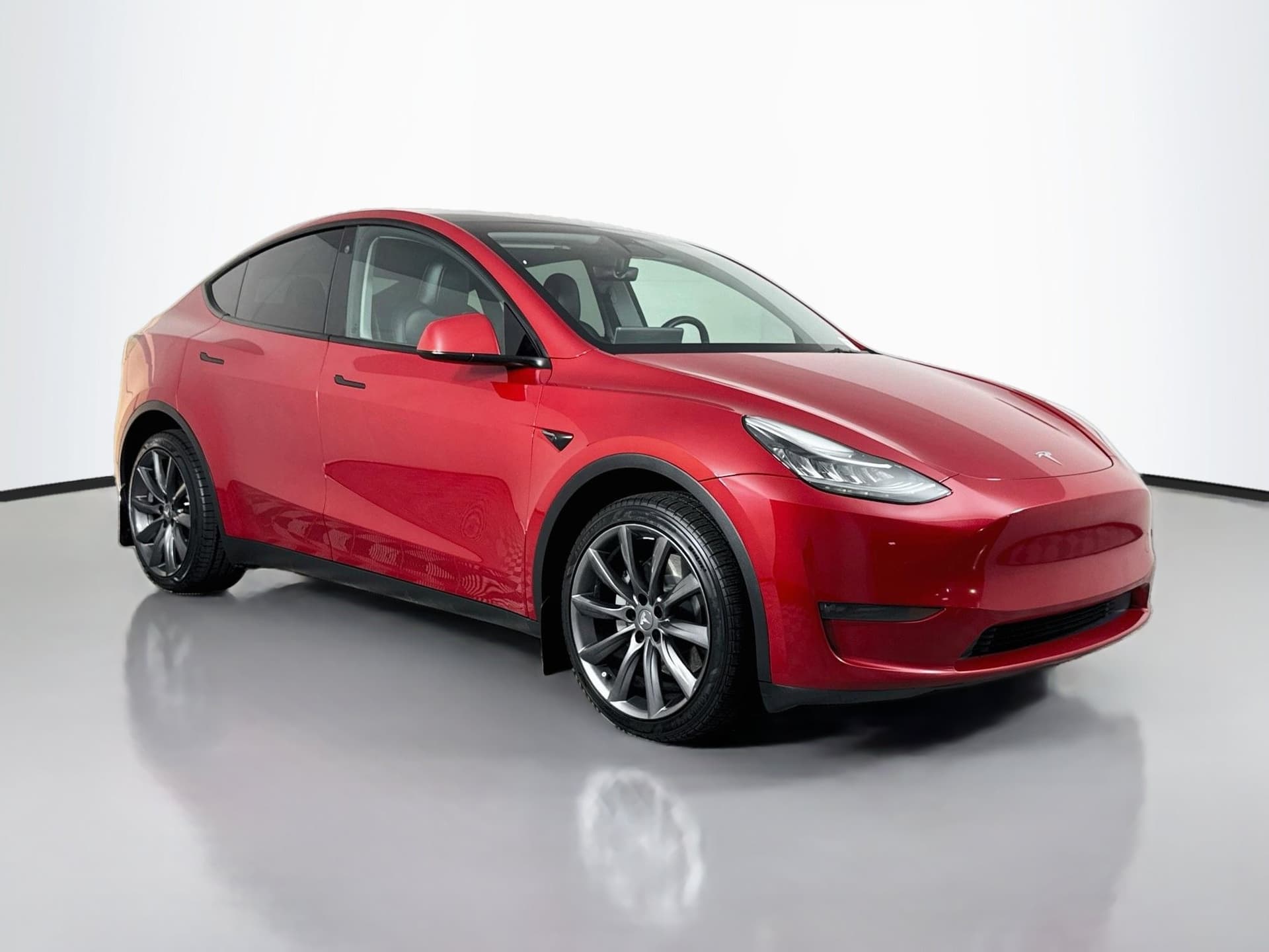 2023 Tesla Model Y Long Range — photo 1 of 35