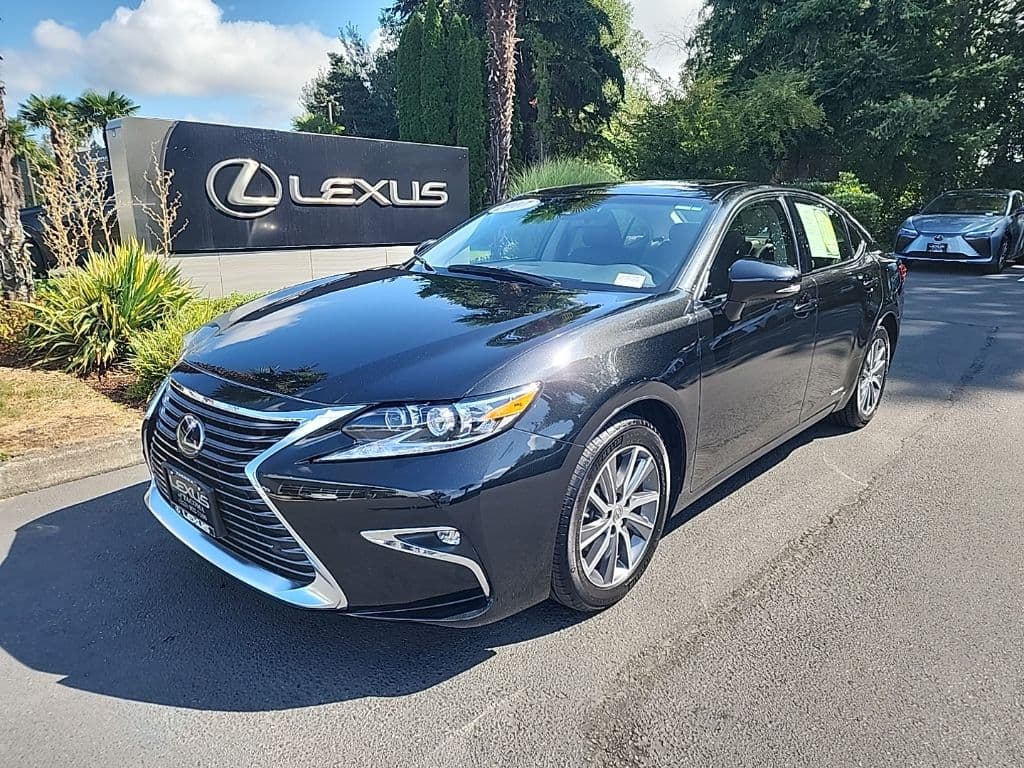 2017 Lexus ES ES 300h — photo 1 of 30