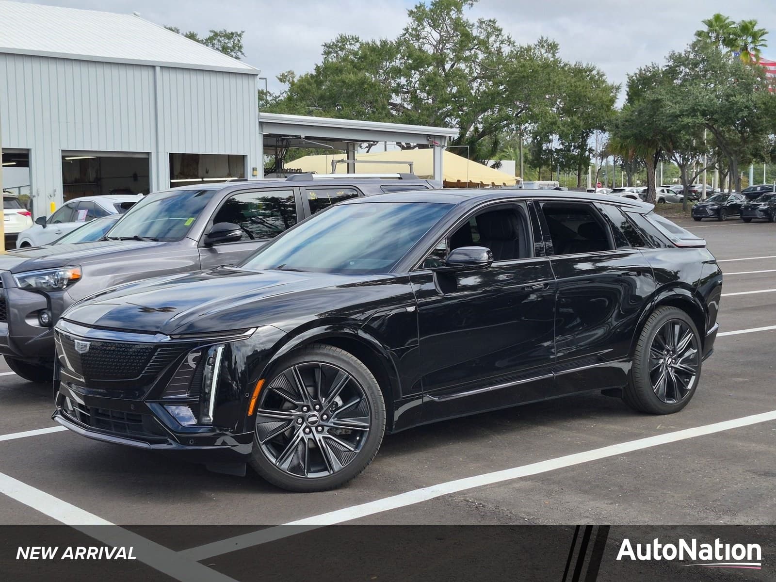 2024 Cadillac LYRIQ Sport — photo 1 of 15