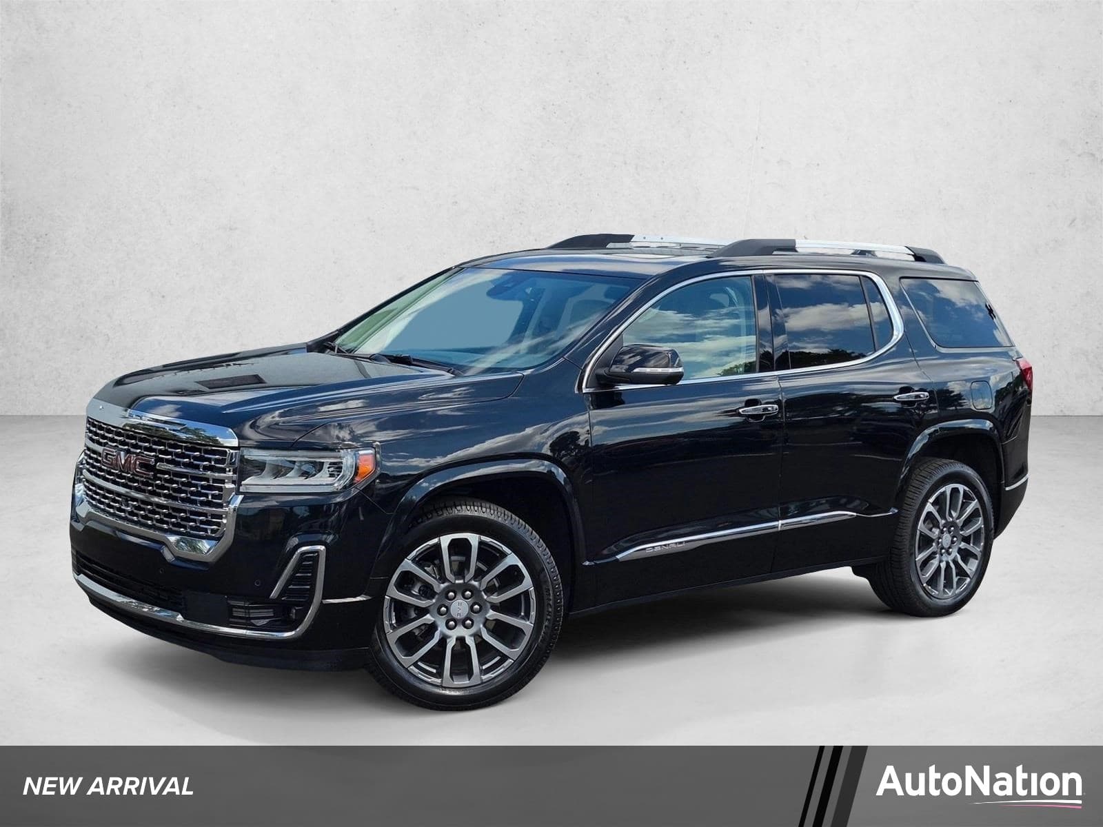 2021 GMC Acadia Denali — photo 1 of 15