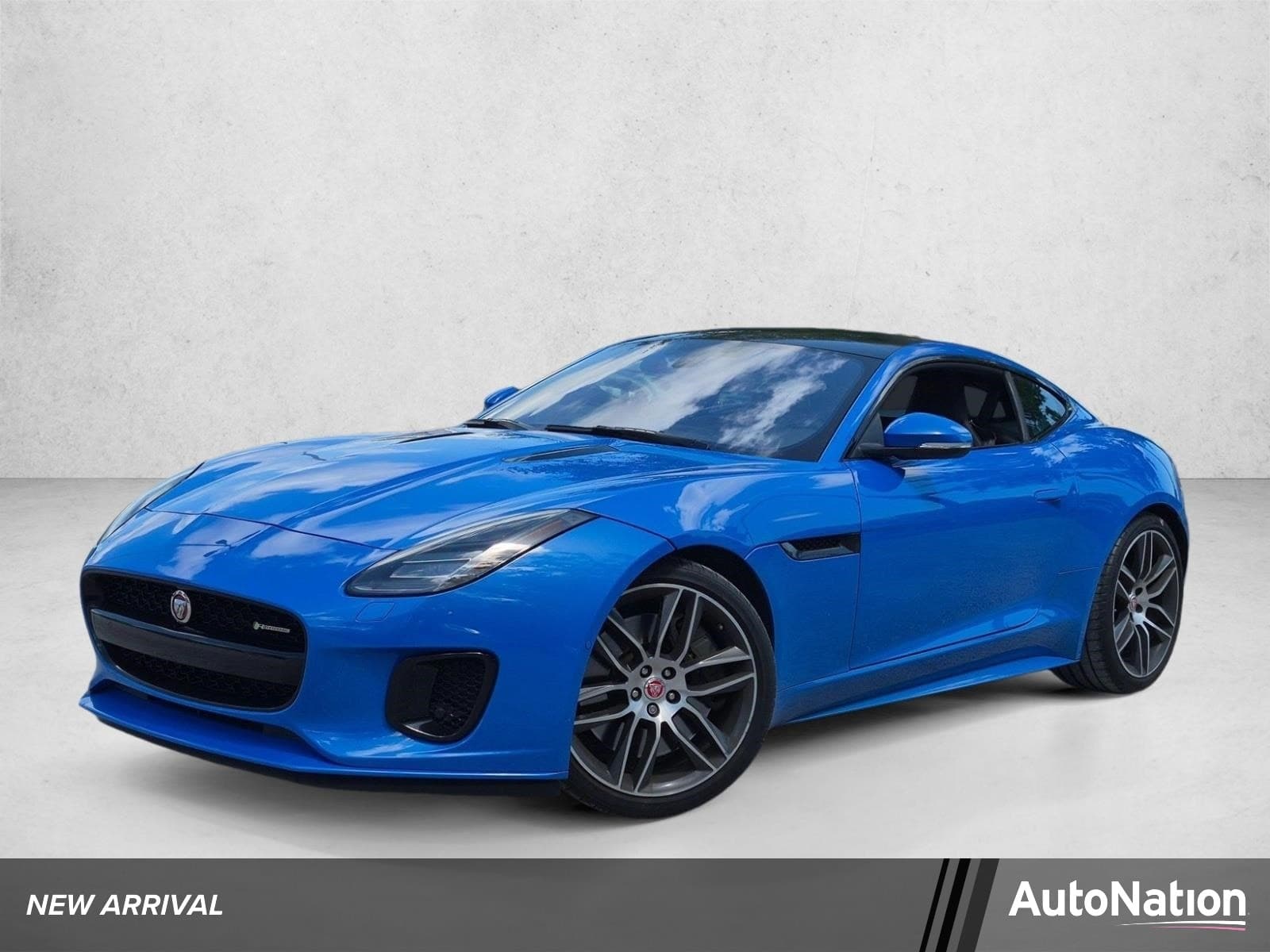 2018 Jaguar F-TYPE R-Dynamic — photo 1 of 15