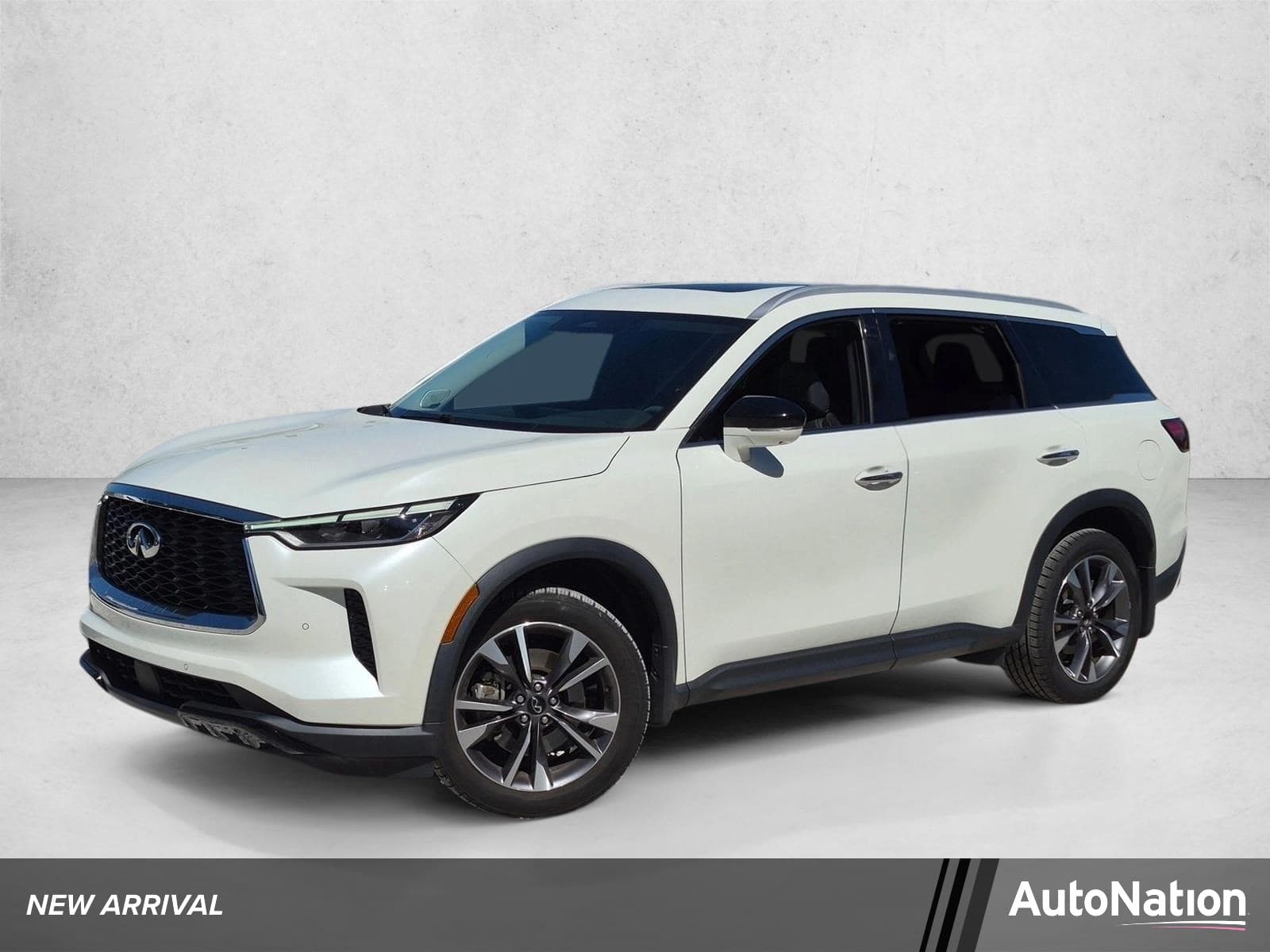 2023 INFINITI QX60 LUXE — photo 1 of 15