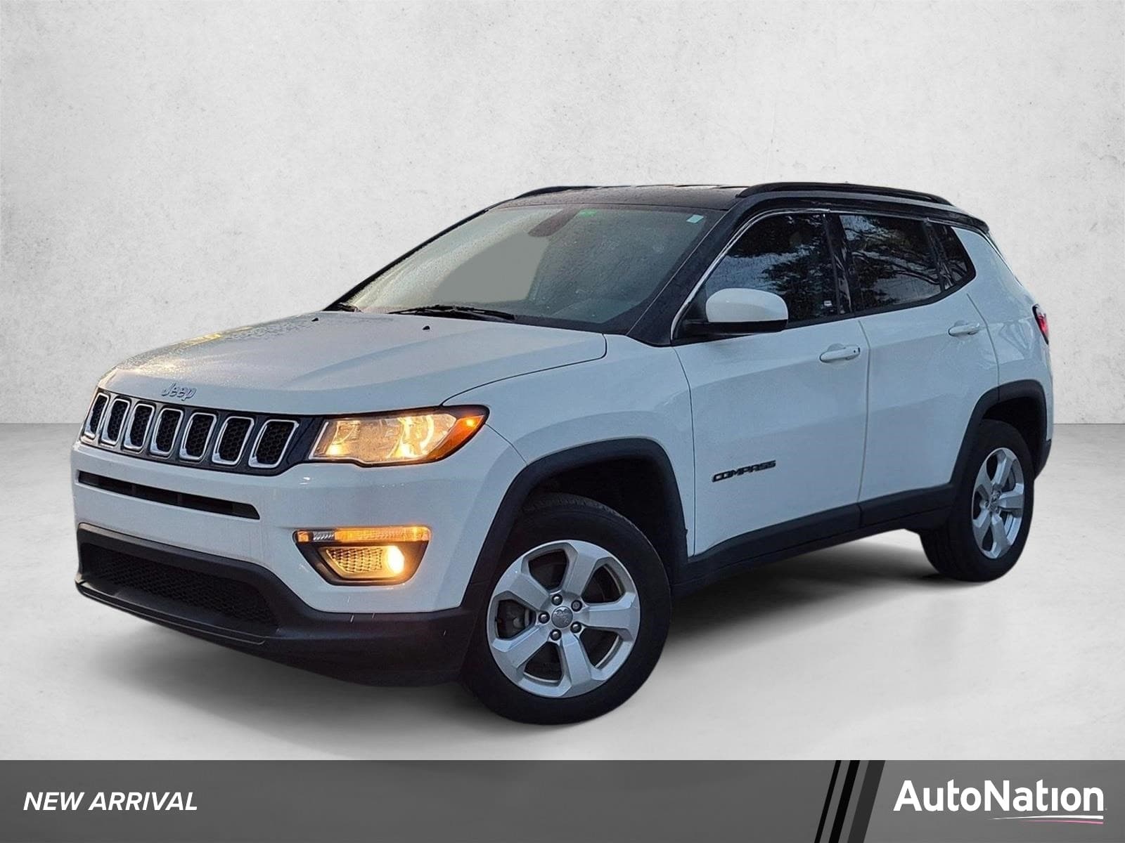 2018 Jeep Compass Latitude — photo 1 of 15