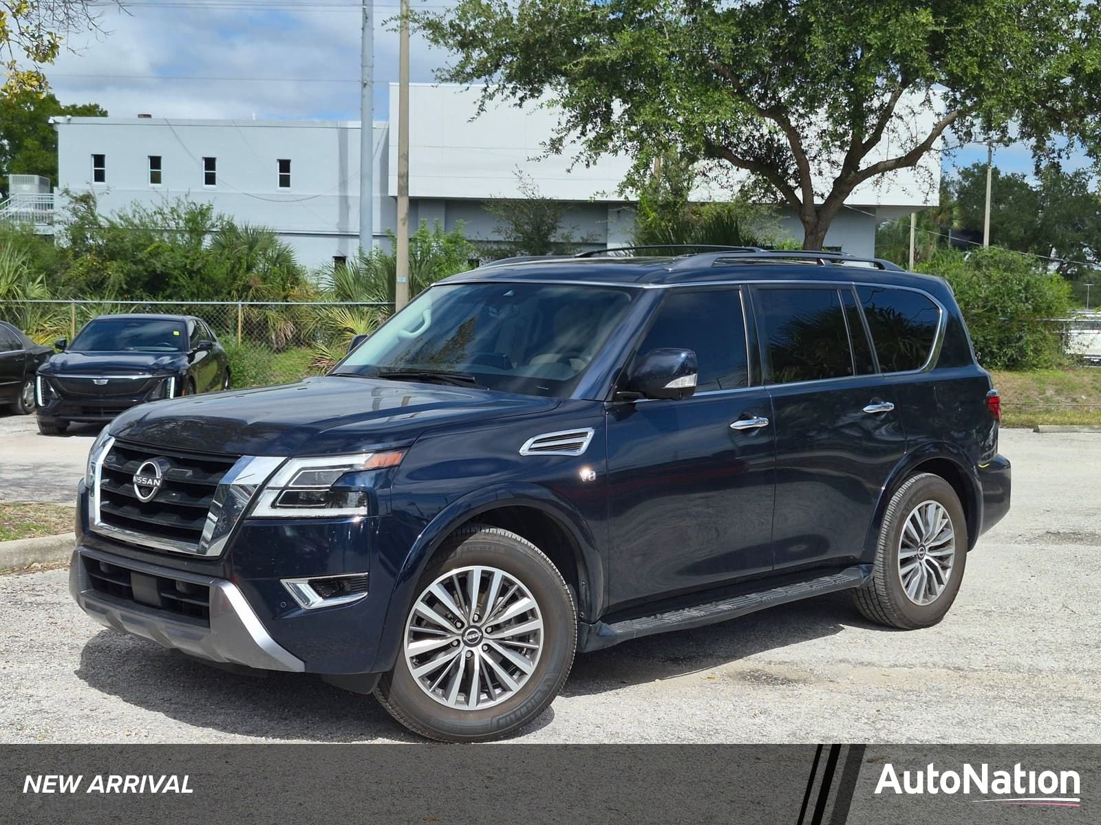 2022 Nissan Armada SL — photo 1 of 15