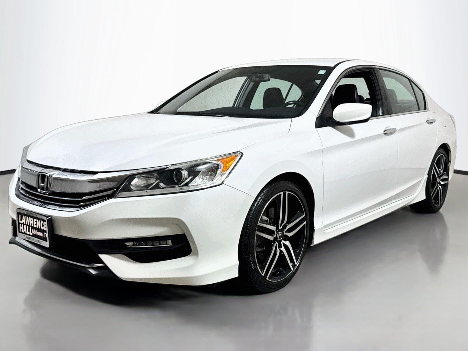 2017 Honda Accord Sedan Sport — photo 1 of 28