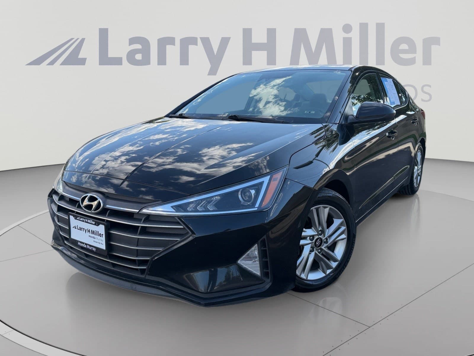 2020 Hyundai Elantra Value Edition — photo 1 of 33