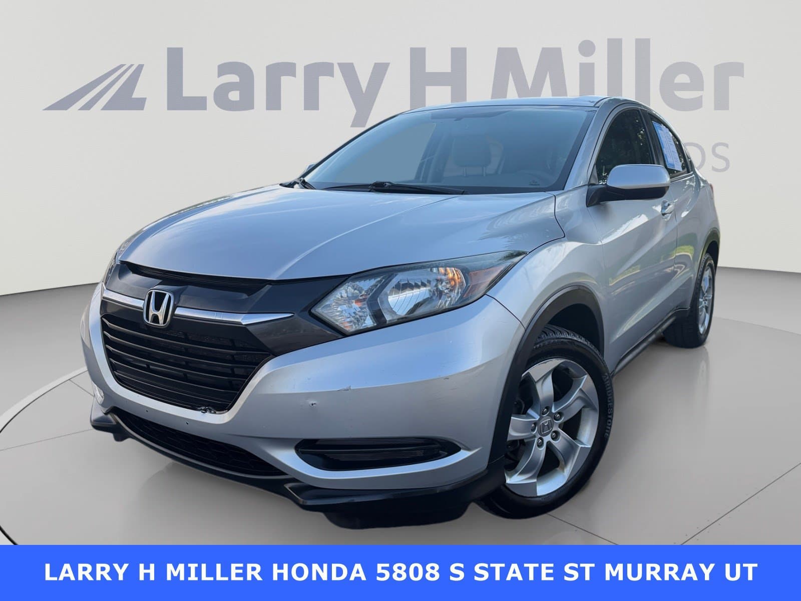 2016 Honda HR-V LX — photo 1 of 32
