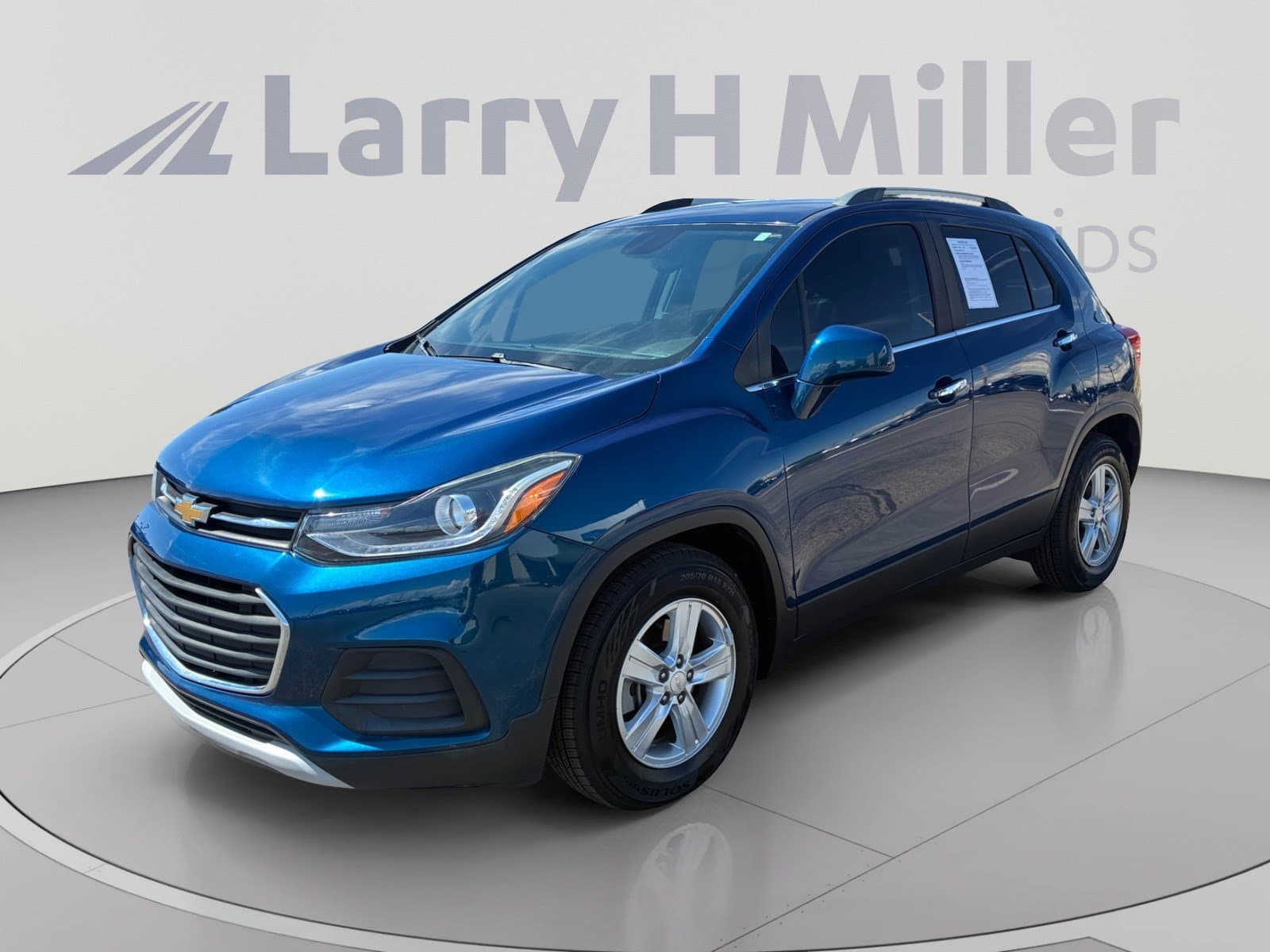 2020 Chevrolet Trax LT — photo 1 of 35