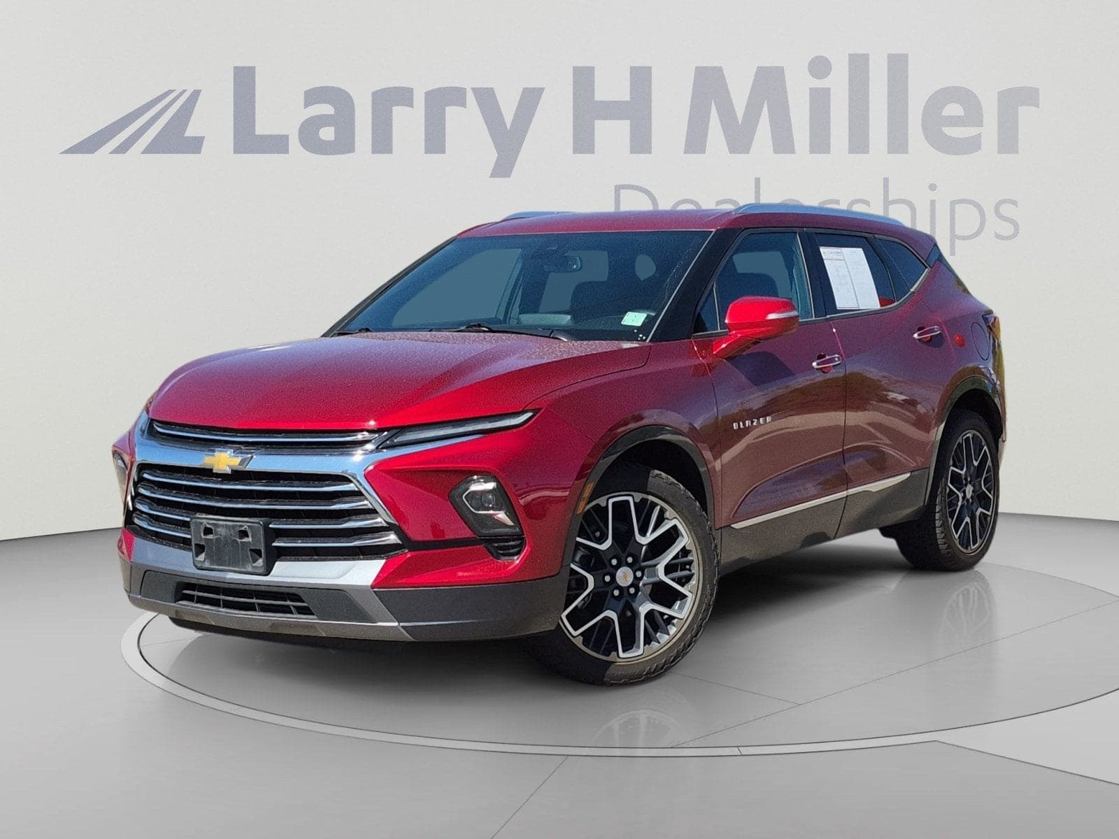 2023 Chevrolet Blazer Premier — photo 1 of 31