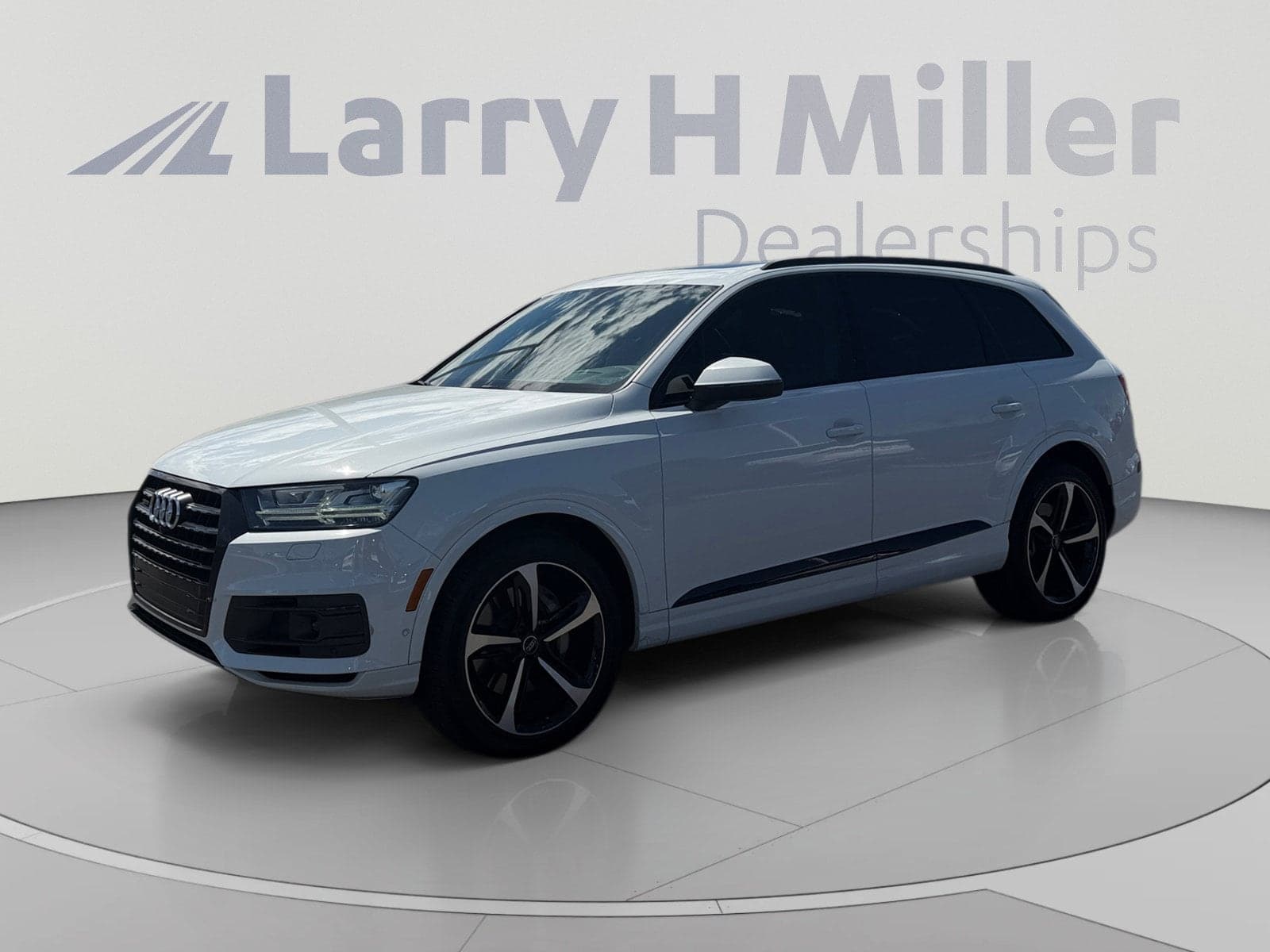 2019 Audi Q7 Prestige — photo 1 of 34