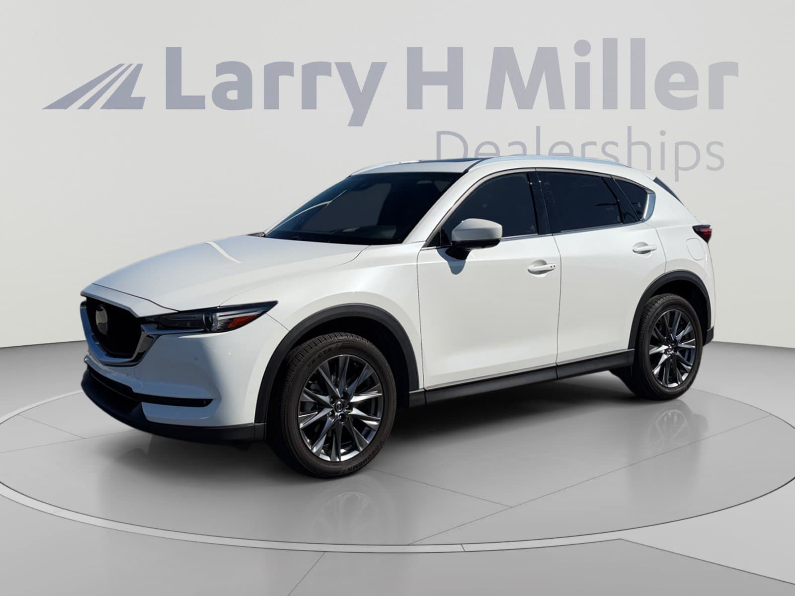 2021 Mazda CX-5 Signature — photo 1 of 34