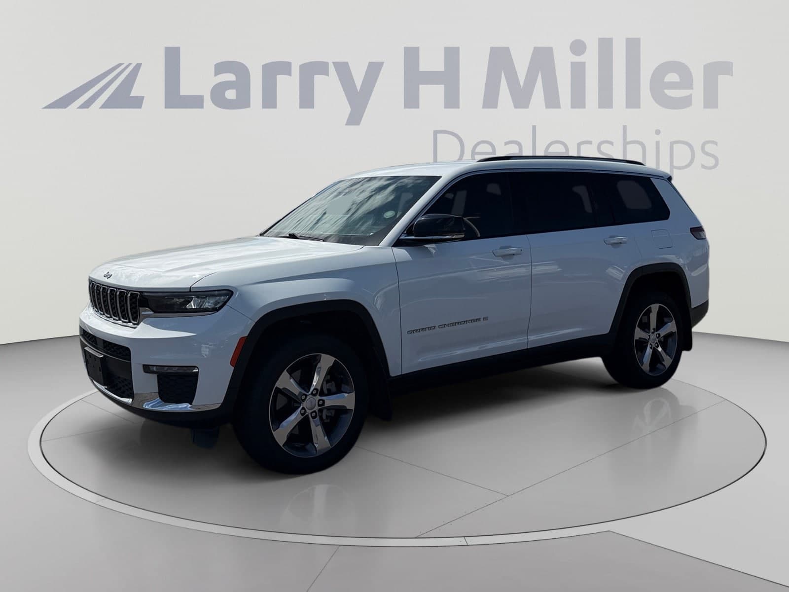 2021 Jeep Grand Cherokee L Limited — photo 1 of 33