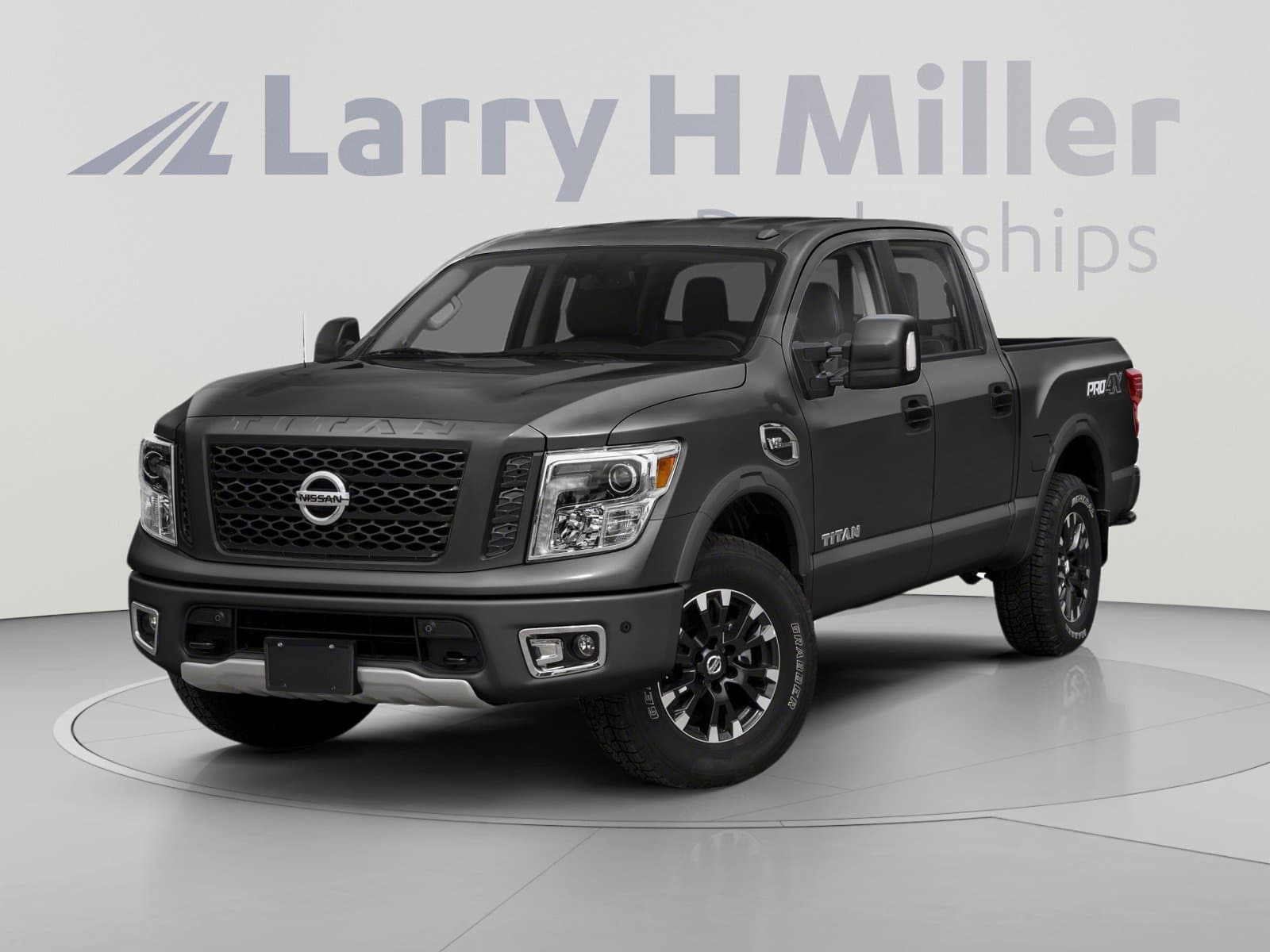 2019 Nissan Titan PRO-4X — photo 1 of 11