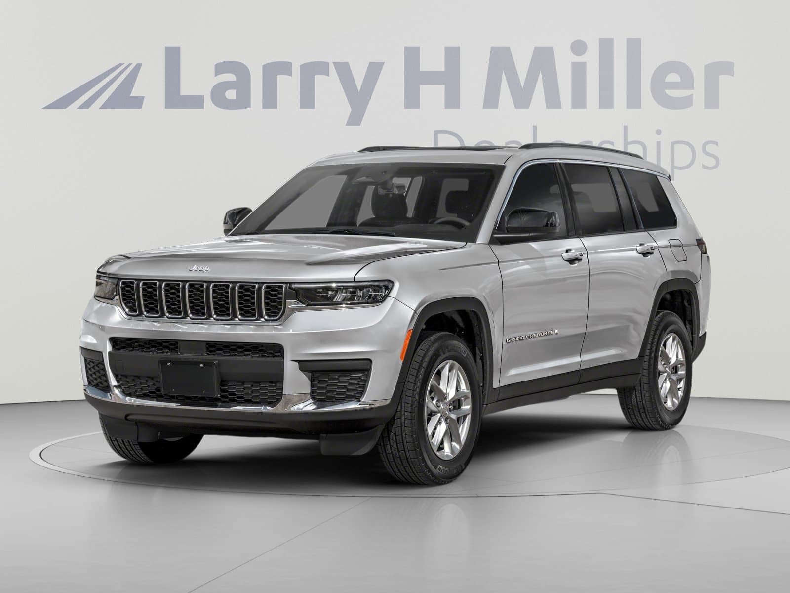 2025 Jeep Grand Cherokee L Laredo — photo 1 of 10