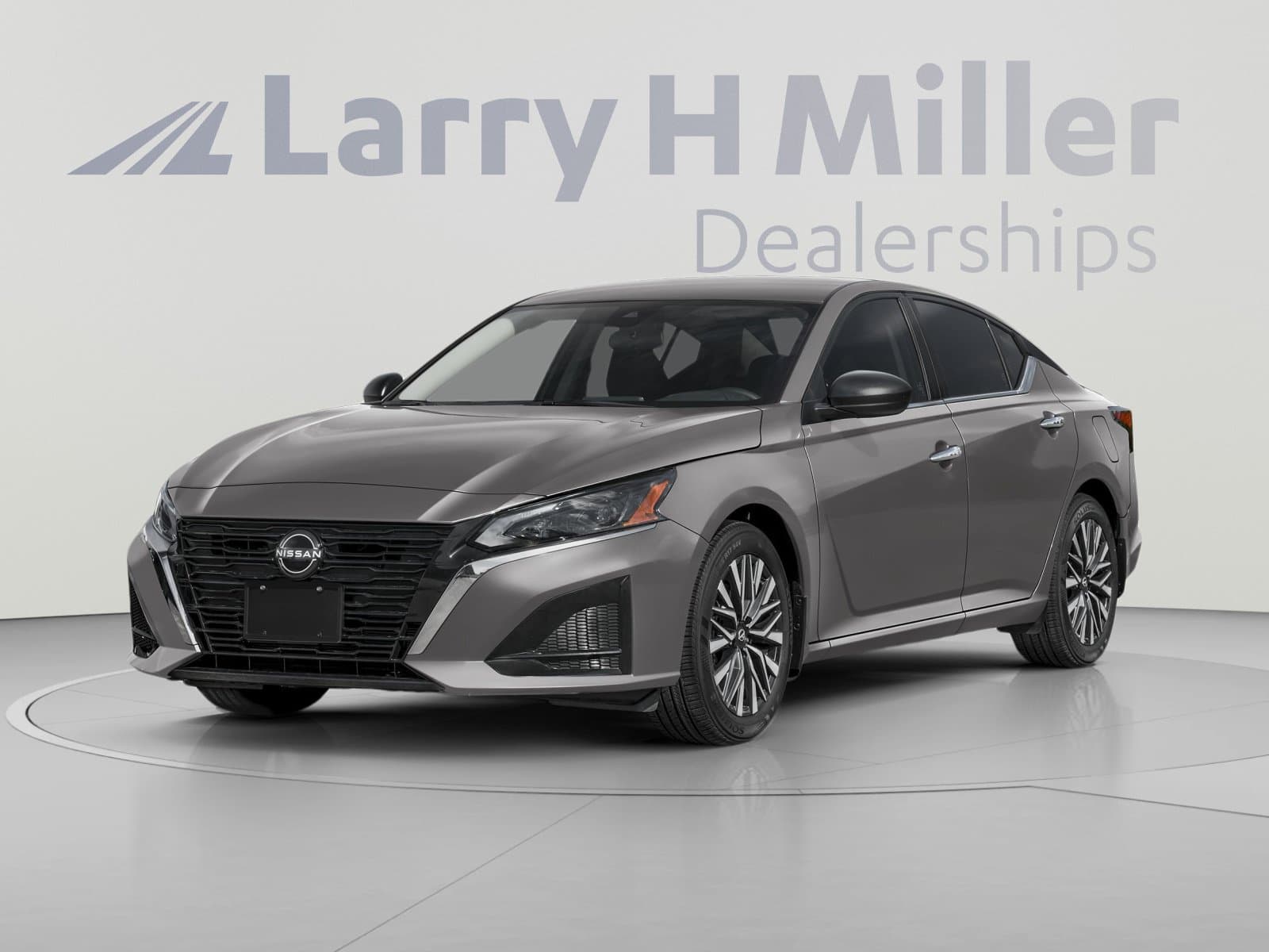 2025 Nissan Altima SV — photo 1 of 10