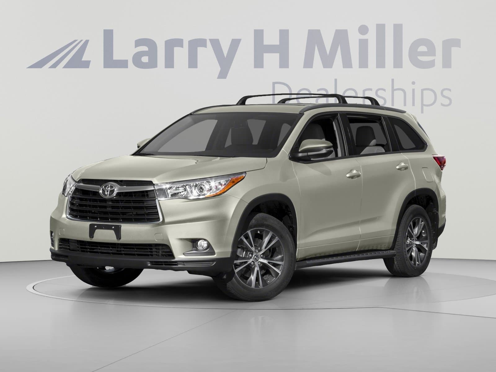 2016 Toyota Highlander Base — photo 1 of 11