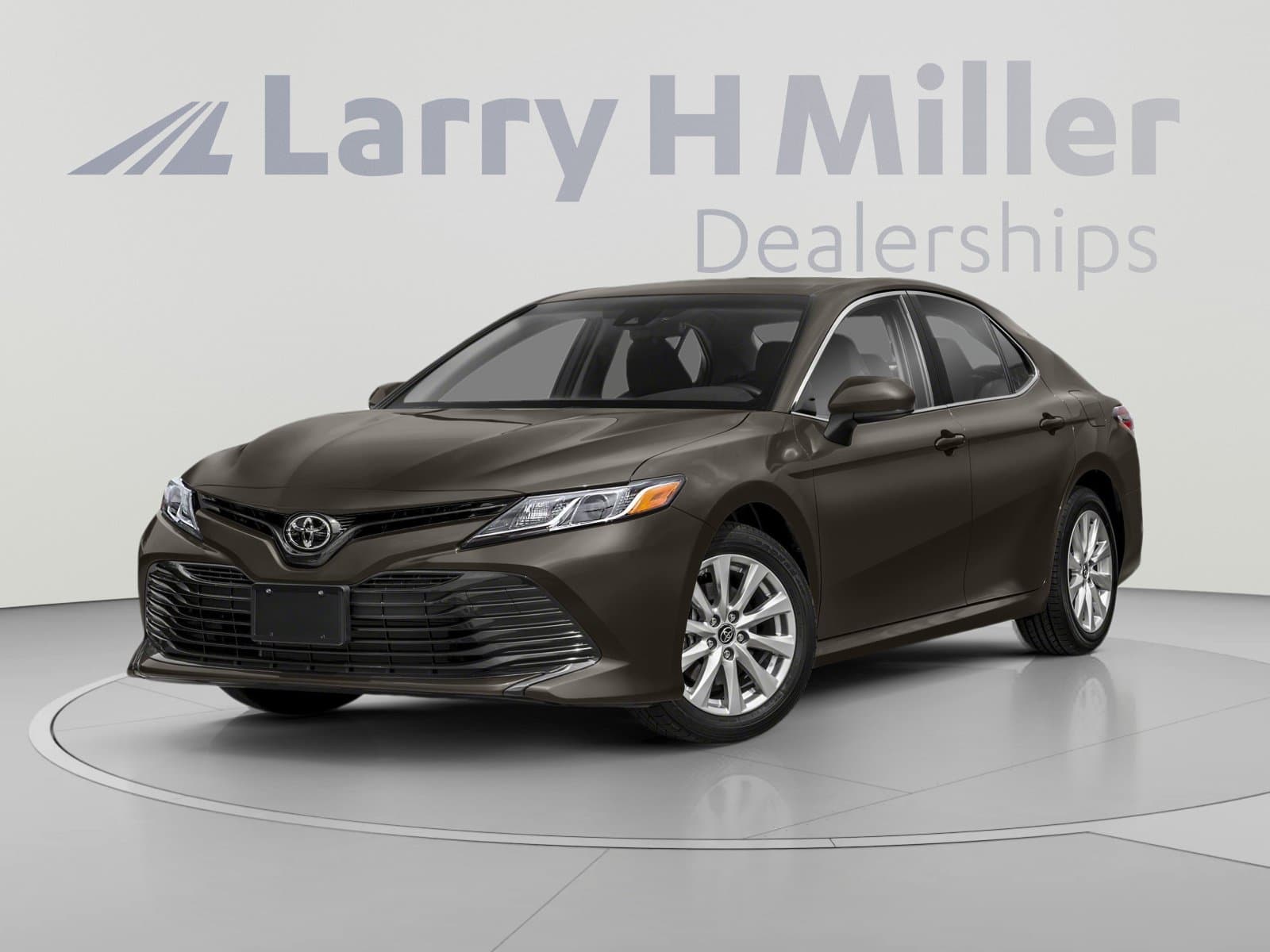 2018 Toyota Camry LE — photo 1 of 10