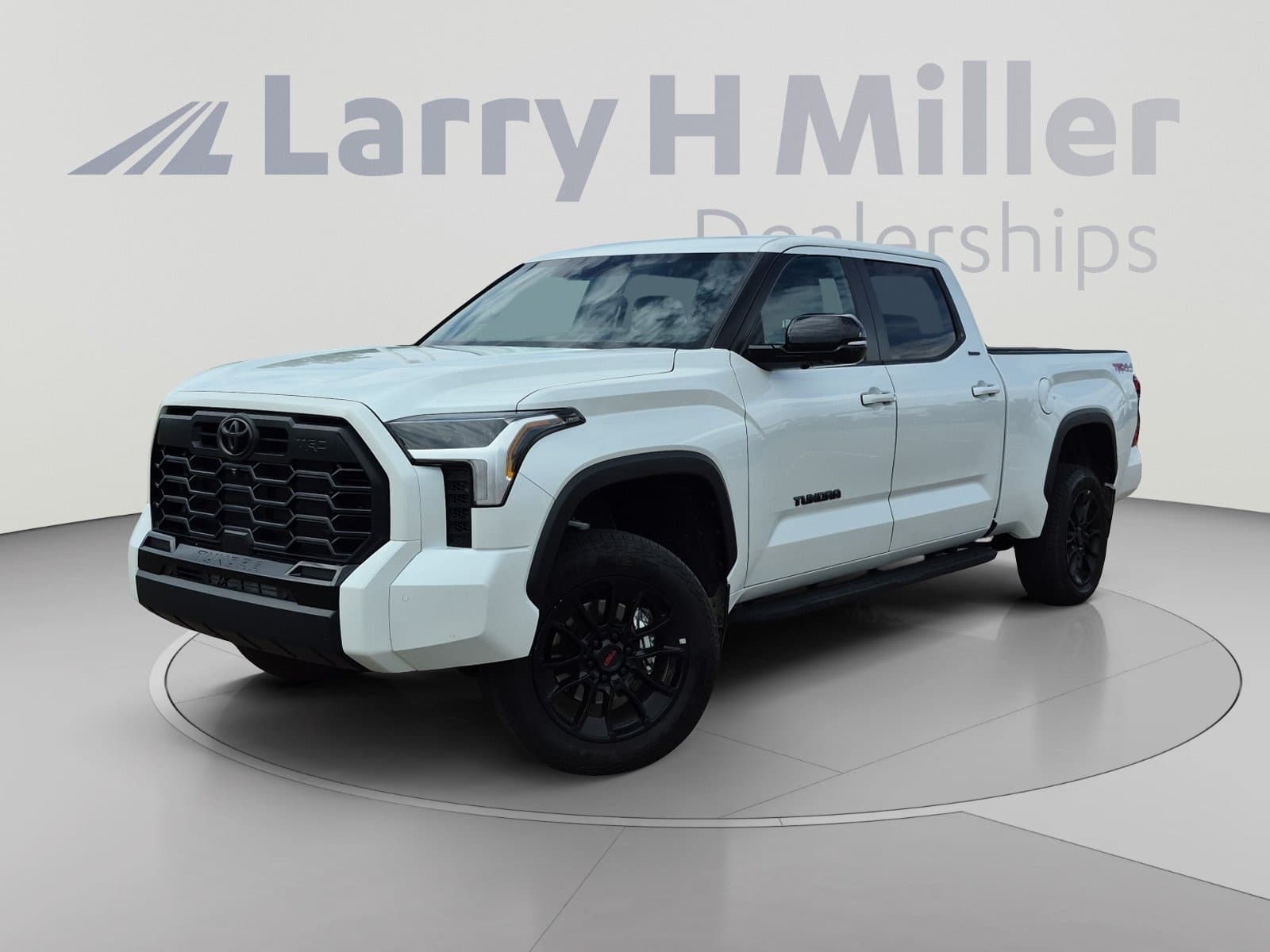 2025 Toyota Tundra 4WD Limited — photo 1 of 34