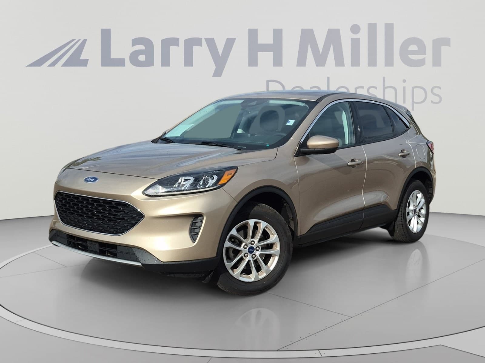 2021 Ford Escape SE — photo 1 of 34
