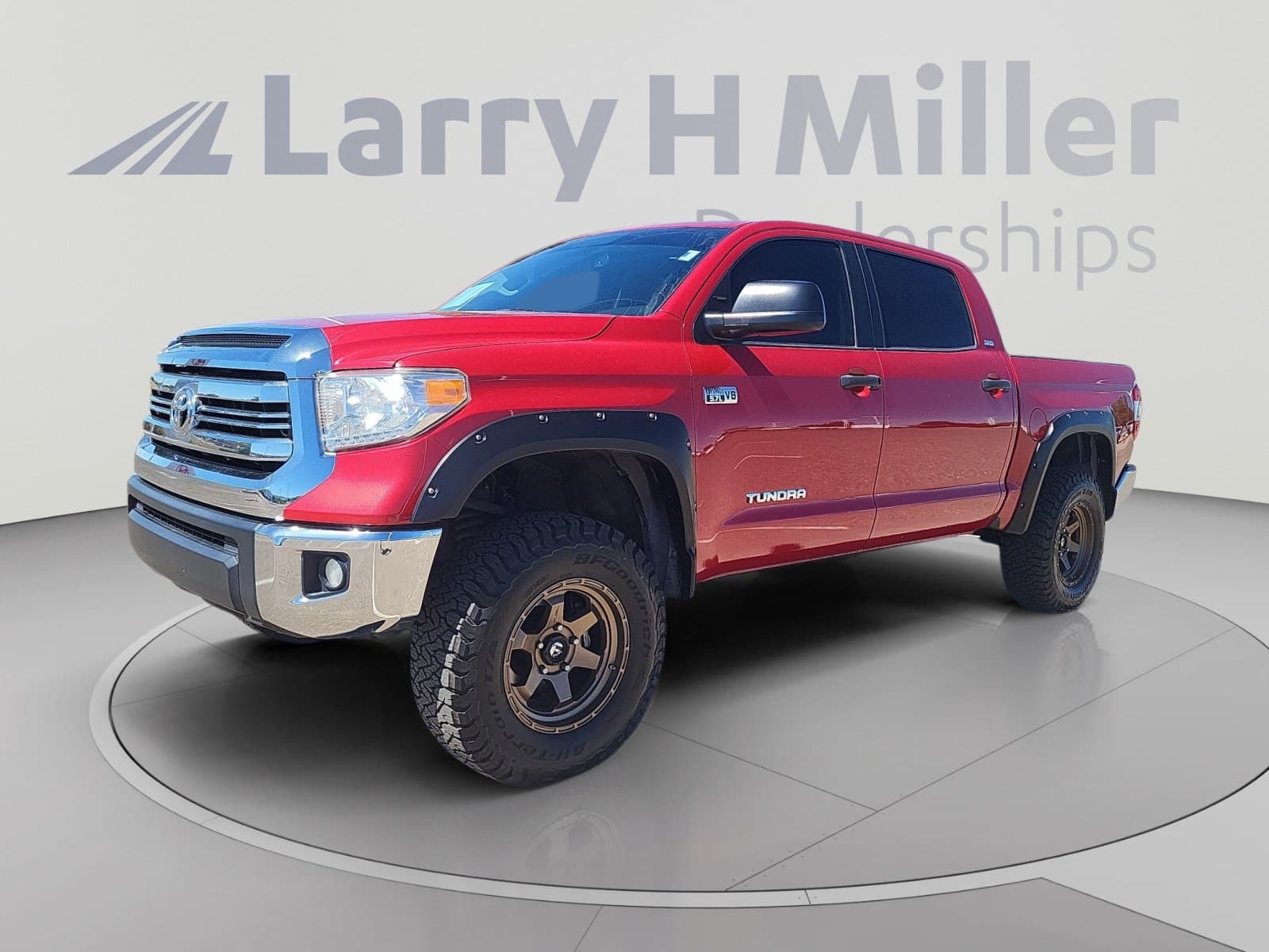 2017 Toyota Tundra 4WD Base — photo 1 of 28
