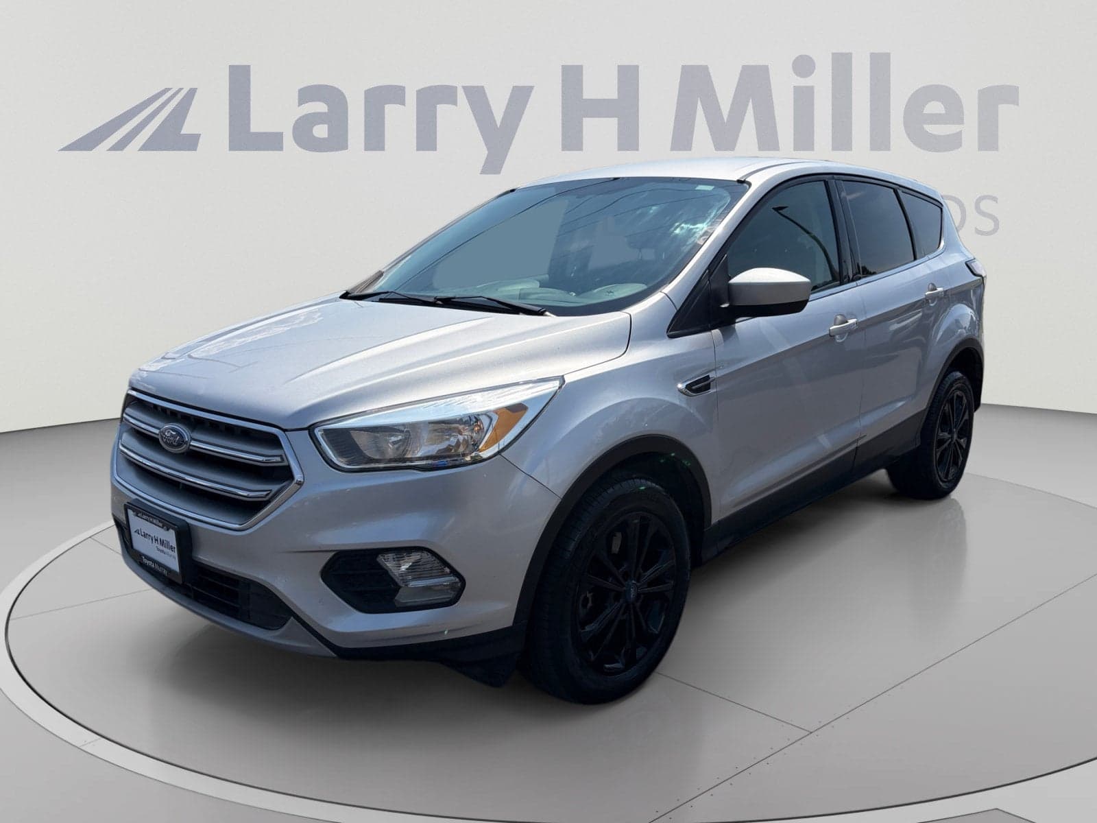 2017 Ford Escape SE — photo 1 of 33