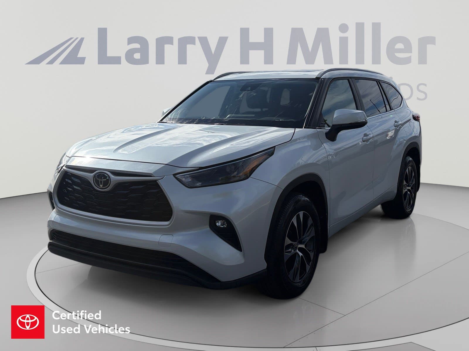 2026 Toyota Highlander XLE — photo 1 of 34