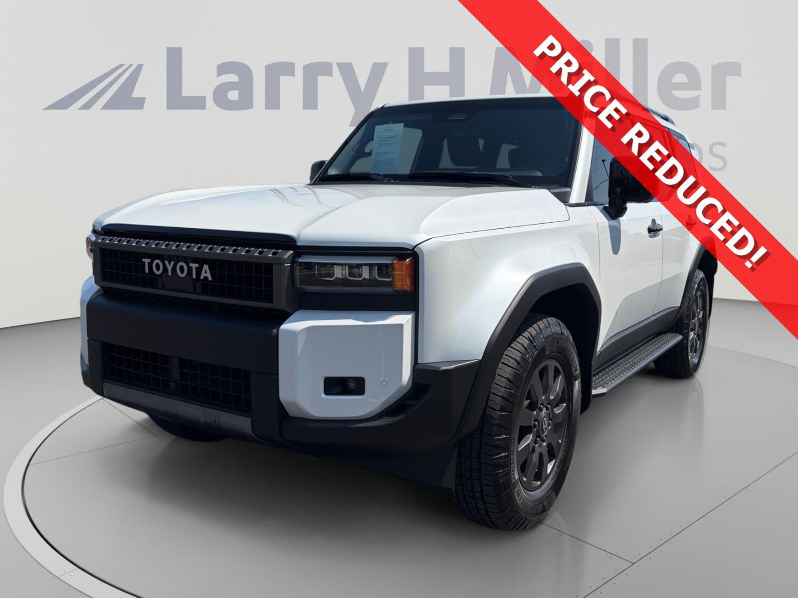 2025 Toyota Land Cruiser Base — photo 1 of 34