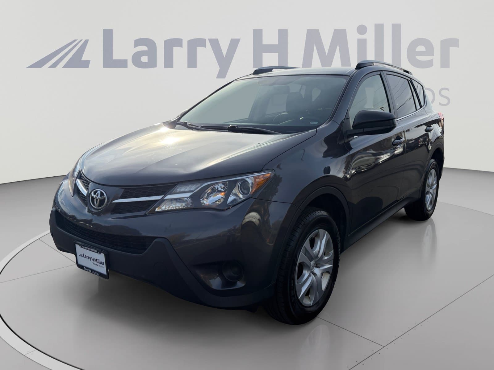 2015 Toyota RAV4 Base — photo 1 of 32