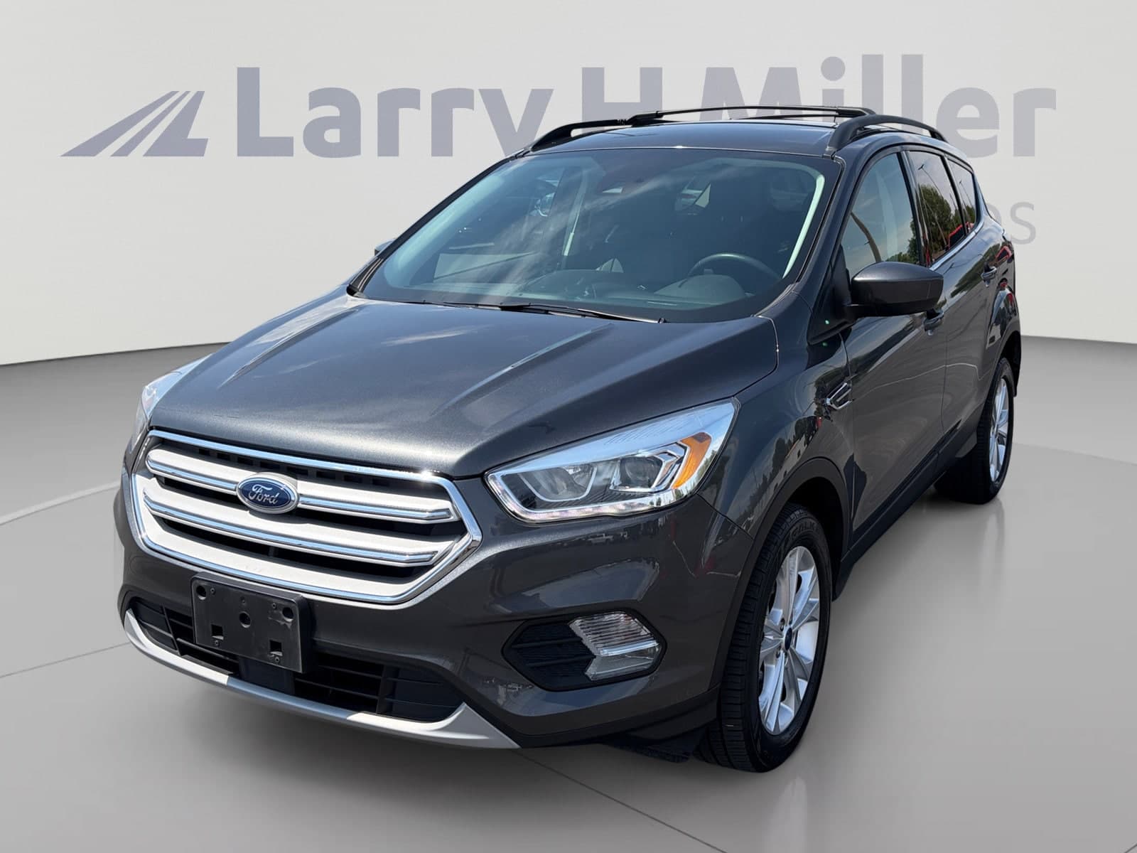2018 Ford Escape SEL — photo 1 of 32