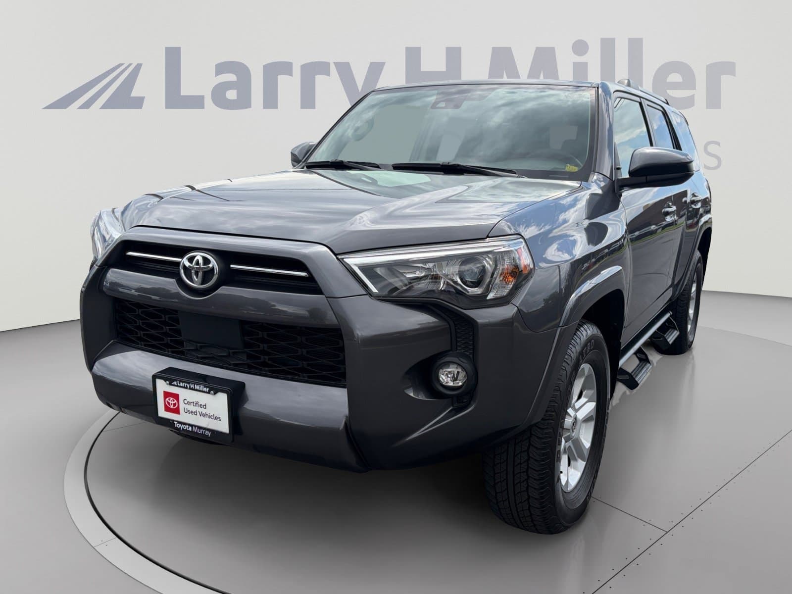 2023 Toyota 4Runner SR5 — photo 1 of 33